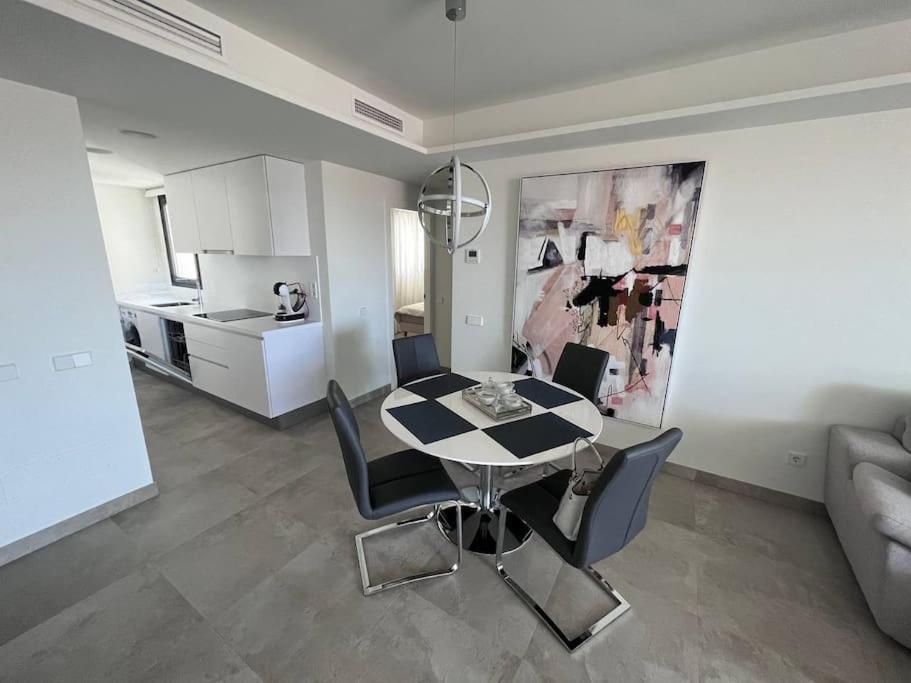 Infinity Estepona Centro Exterior foto